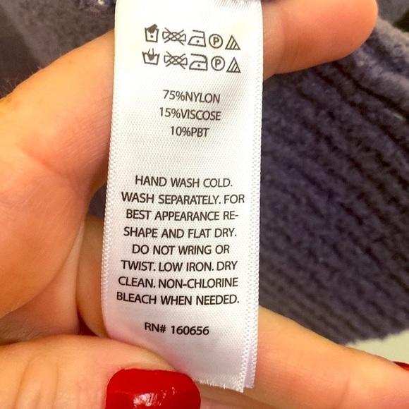 Rachel Zoe Soft Boucle Cardigan Purple Cocoon Cardigan Measures 22” P2P 26.5” L - Picture 8 of 8